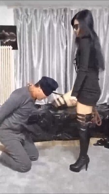 套路直播视频【嘟嘟】长靴提档耳光/喝圣水 bf24461_绳艺资料库