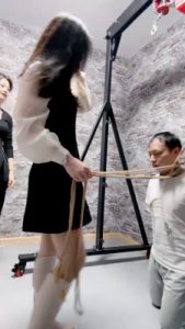 【冷凝大大】姐妹花报复猥琐继父【双视角版】 bf22991_绳艺资料库视频资源下载