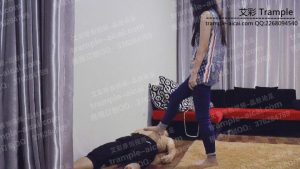 邻家大侄女踩踏练习_绳艺资料库