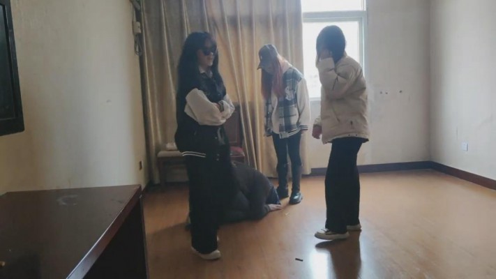 套路直播视频【最抗揍M】3S-素人学生主暴打续集-骑马/踩踏/磕头求饶/耳光 bf26126_绳艺资料库