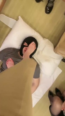 套路直播视频【暴躁萝莉】黑丝+裸足双S全体重踩踏/掐肉/闻鞋【双视角版】 bf25600_绳艺资料库