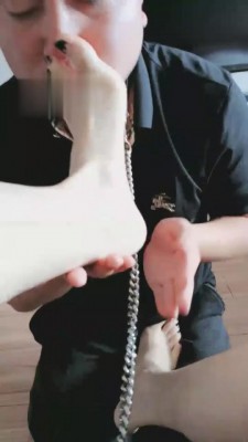 【天津S青岁岁殿下】学生服马丁靴暴力训狗 bf1129_绳艺资料库视频资源下载