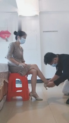 【德意户外男神】暗访成功被大姐强制舔脚 bf18551_绳艺套路视频资源网