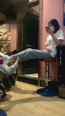 【丞丞】KTV公开处刑双狗 bf2531_绳艺资料库视频资源下载