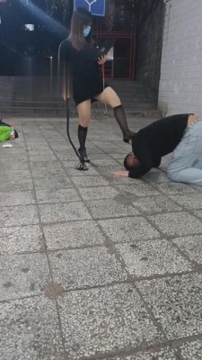 【第一男神】户外极品美女马路调 bf4103_绳艺资料库