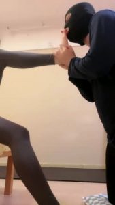 【小妮】运动鞋白袜全体重踩 bf20879_绳艺资料库视频资源下载