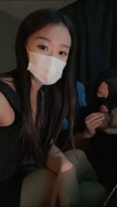 【汐言】网吧包间偷闻鞋子被发现【上】 bf27239_绳艺资料库视频资源下载