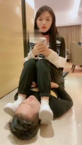 【雪琪琪】精神小妹白鞋舔/吃袜子/吃口水 bf21573_绳艺资料库视频资源下载