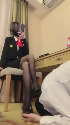 【希希子】制服黑丝无下限羞辱废狗 bf8118_绳艺套路直播视频资源网