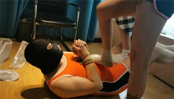 安然女帝强灌口水 YC-210529-3_绳艺资料库