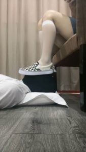 【晨希S】训练懵懂第一次的小奶狗轻度踩踏深喉 bf15733_绳艺资料库