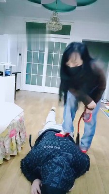 【柒柒女王】大学生狗爬过来求虐 bf19493_绳艺资料库