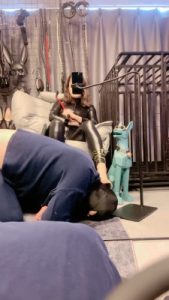 套路直播视频【梦露】可怜卑微的脚垫 bf24324_绳艺资料库