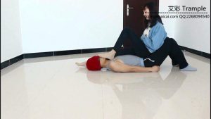 00后天使女主坐肚子,贱狗给舔肉丝!_绳艺资料库