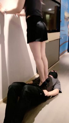 【上海赵丽颖】亲母女群调-鞭打舔臭脚/吃口水喝圣水 bf27607_绳艺资料库视频资源下载