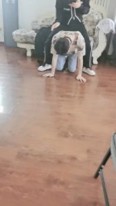 套路直播视频【妖玲】运动鞋白袜气味羞辱-遛狗 bf26363_绳艺资料库