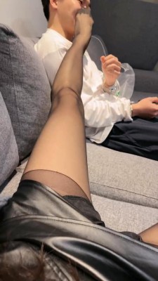 套路直播视频【泡芙大大】开发大一学生兄弟狗舔脚 bf23919_绳艺资料库