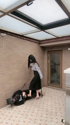 【桃幼幼】圈养教训脚奴-手铐捆绑/鞭打/骑马耳光/关户外囚禁 bf27442_绳艺资料库
