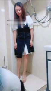 【婷婷】七夕厕所圣水羞辱绿帽奴 bf13843_绳艺资料库视频资源下载