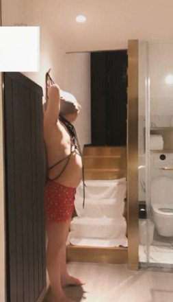 ViVi,KB塞嘴羞辱耳光直饮水_绳艺资料库