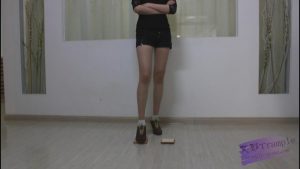 脏鞋原味袜子踩面包喂食,第一视角羞辱,控制_绳艺资料库