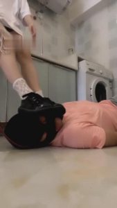 【云云酱】萝莉主重度踢裆狗 G-210816-17_绳艺资料库视频资源下载