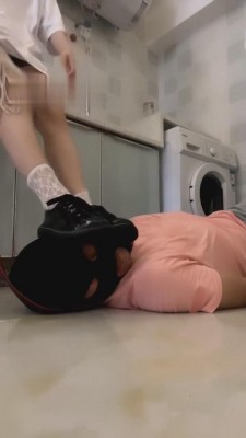 【云云酱】萝莉主重度踢裆狗 G-210816-17_绳艺套路直播视频资源网