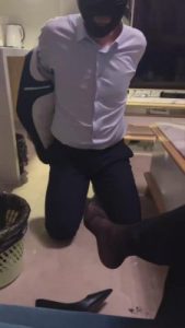 【不知名美女】37岁光头大叔狗好猥琐 bf6605_绳艺资料库视频资源下载
