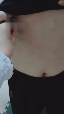 【魅影女神】贱货跪下脚下求羞辱 bf3336_绳艺资料库视频资源下载