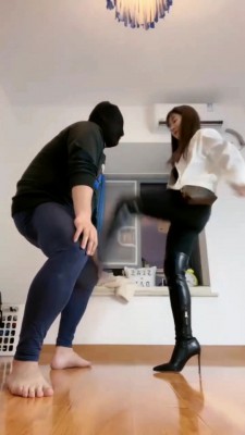 套路直播视频【月月】长靴+短靴重度提档/耳光 bf24438_绳艺资料库