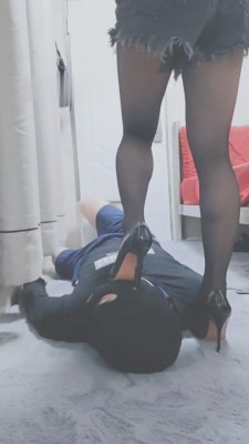 【灵竹】黑丝调教/舔丝袜/脚窒息 bf8855_绳艺套路直播视频资源网