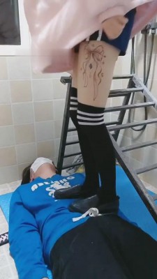 【小森大人】学生主首播tj暴力踩踏耳光 bf9755_绳艺资料库视频资源下载