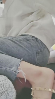 【小拽主人】发现表弟偷闻我的鞋子 bf4949_绳艺套路直播视频资源网