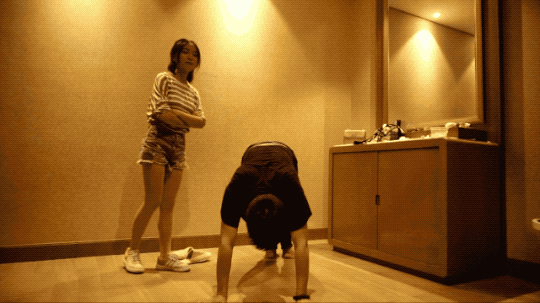 希雨归来暴力踢裆踩踏踹腹_绳艺资料库