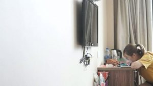 前台话务员小雨的初次裸足调教_绳艺资料库