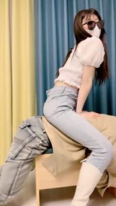 【哲帅】白靴小姐姐骑脖子直播 bf27102_绳艺资料库