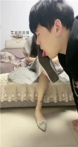 【逗逗】麻麻喝醉了给麻麻口蛇直接尿到嘴里JS21122_绳艺资料库视频资源下载