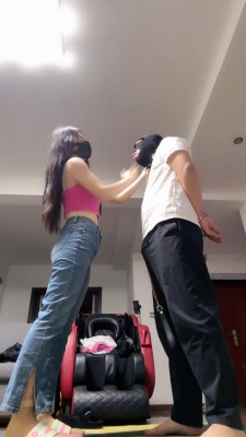 套路直播视频【苏州十三姨】双S牛仔裤暴力踢裆虐废狗/手铐反绑/踹头 bf26559_绳艺资料库