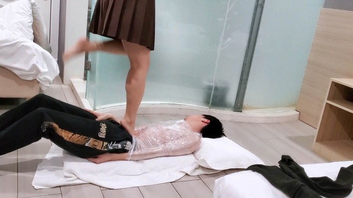 【橘子粥】保鲜膜缠身强制踩踏 YC-230223-7_绳艺资料库视频资源下载