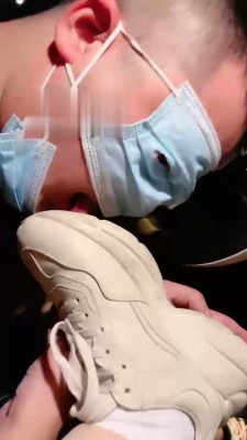【风吟女神】夜跑后让奴舔脏鞋臭袜 bf18149_绳艺套路直播视频资源网