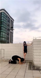 【Fiona菲菲】天台调教尾随狗 bf21488_绳艺资料库视频资源下载