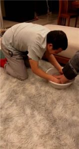 套路直播视频【欣欣S】家奴伺候洗脚 按摩    JS23030113_绳艺资料库