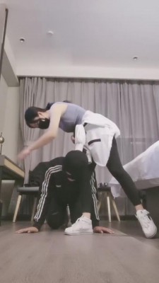 【杳杳】健身女神把教练绑起来虐 bf9843_绳艺资料库