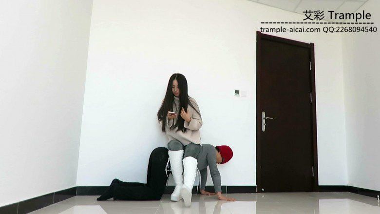 超美天依老师骑乘坐身踢打羞辱！_绳艺资料库