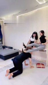 【冷凝大大】带闺蜜入圈玩sm游戏 bf17518_绳艺资料库视频资源下载