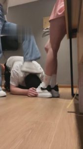 【新人韵姬】首次尝试被舔脚【下】 bf4612_绳艺资料库