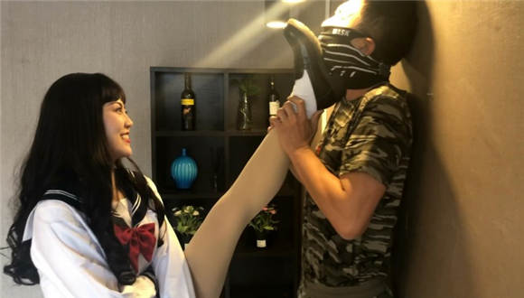 长腿女神的羞辱_绳艺资料库