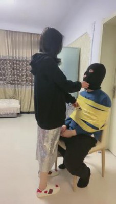 【逗逗】袜子塞嘴完全束缚狂抽500耳光 bf8489_绳艺资料库视频资源下载