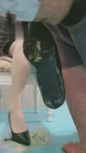 【美柠】狗嘴狂吃垃圾-喂食浓痰 bf3459_绳艺资料库视频资源下载