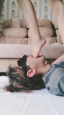 【傲柔】全体重深喉双脚插吐 bf8140_绳艺资料库